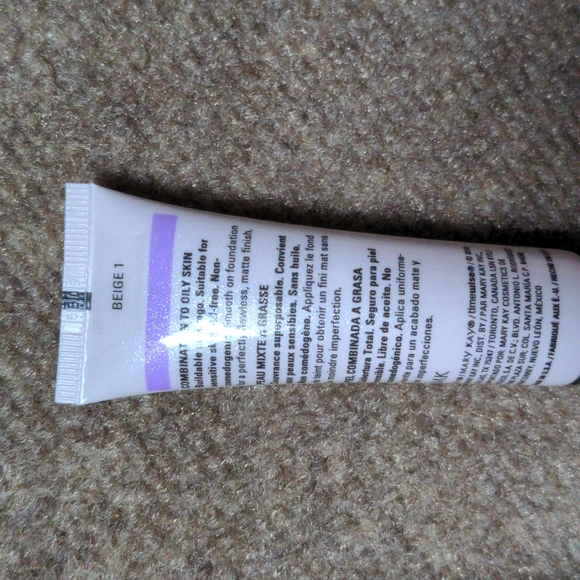 Mary Kay matte wear liq foundation, 1fl oz, beige 1 - Picture 2 of 2